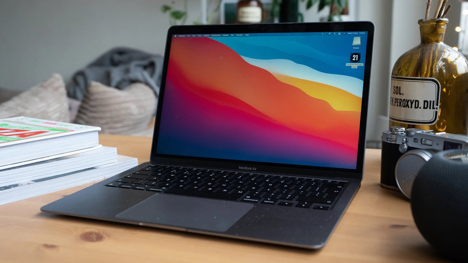 Image of an M1 MacBook Air, showcasing its sleek design and highlighting its suitability for high-performance gaming.