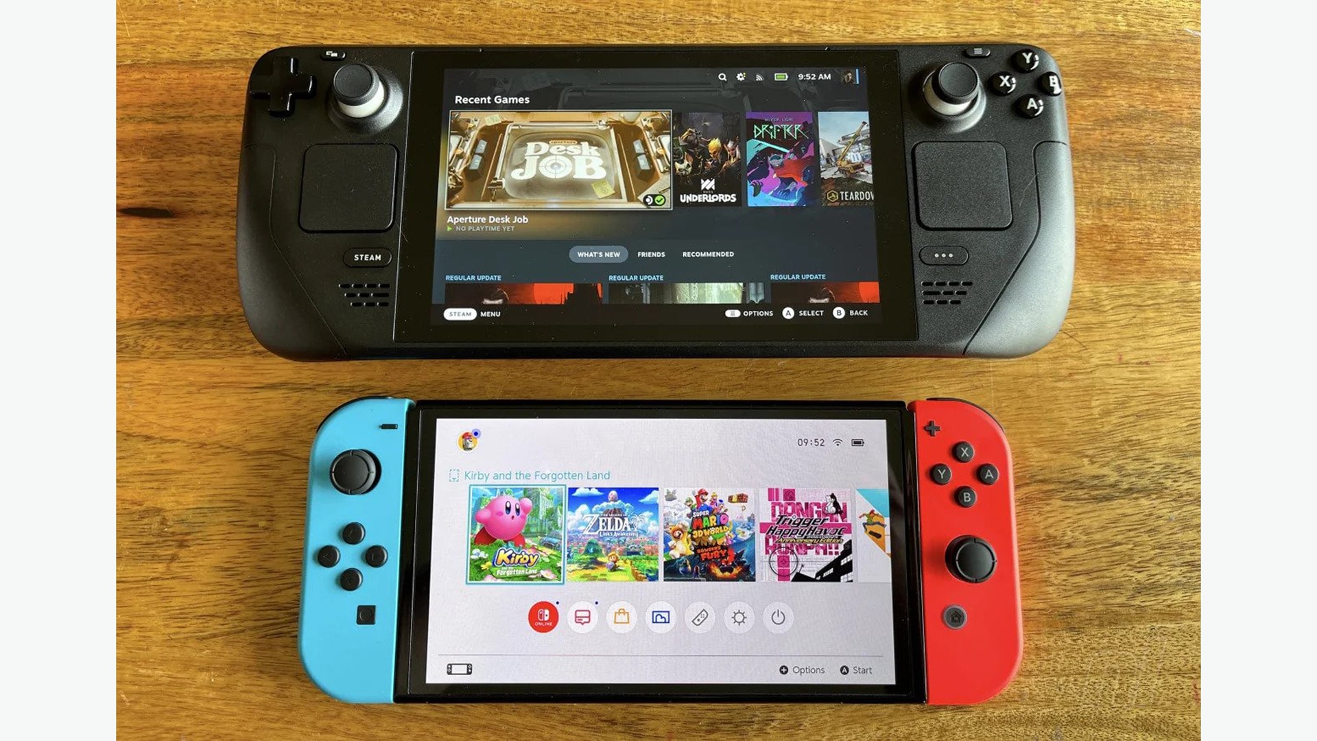 Comparison of Nintendo Switch OLED, Valve Steam Deck, and Analogue Pocket in use